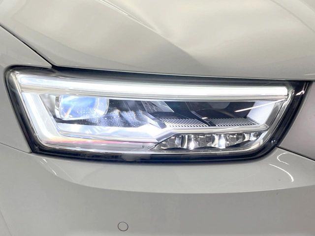 AUDI RS Q3 2016 Image 31