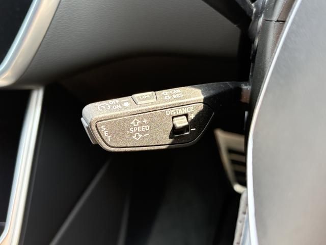 AUDI A6 AVANT 2023 Image 31