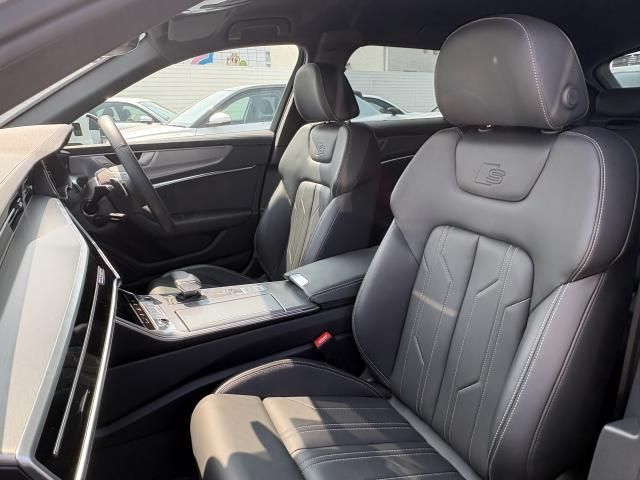 AUDI A6 AVANT 2023 Image 31