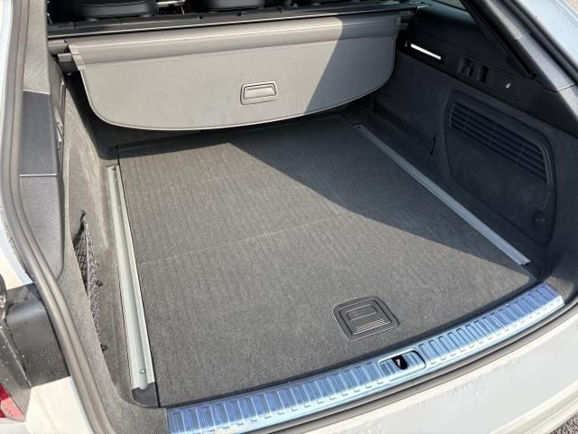 AUDI A6 AVANT 2023 Image 31