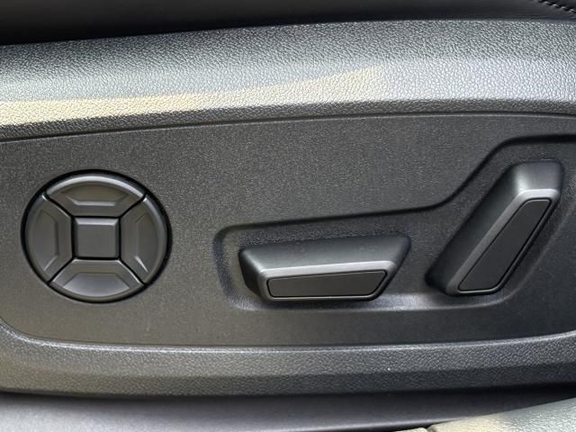 AUDI A6 AVANT 2023 Image 31