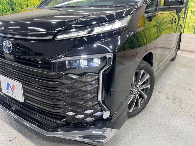 TOYOTA VOXY HYBRID 2023 Image 31