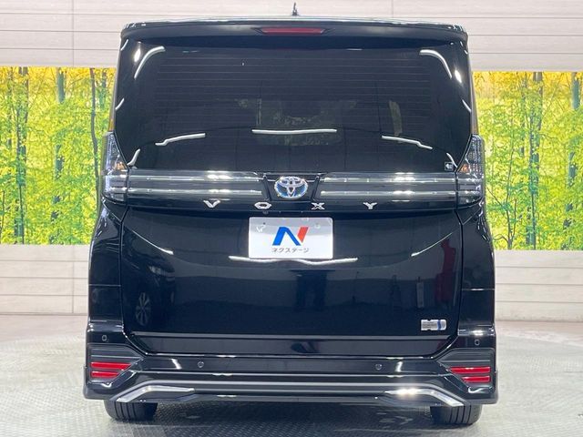TOYOTA VOXY HYBRID 2023 Image 31