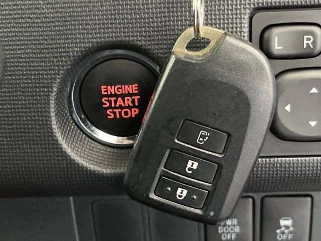 TOYOTA SPADE 2015 Image 31