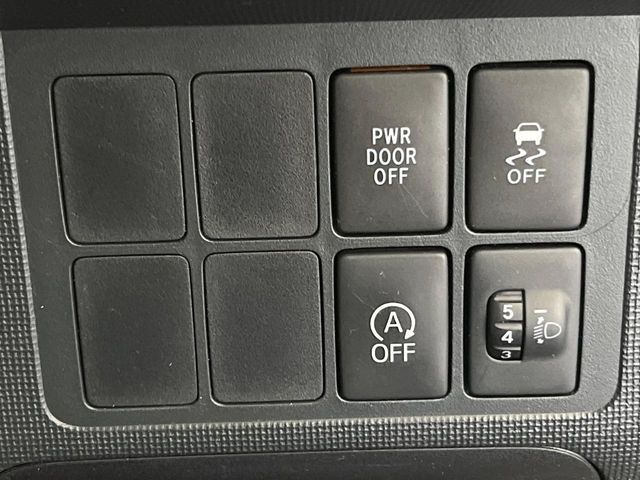 TOYOTA SPADE 2015 Image 31