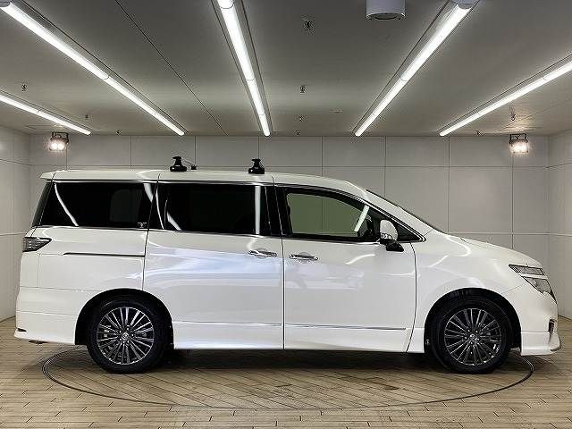 NISSAN ELGRAND 2015 Image 31