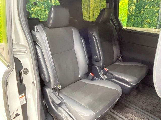 TOYOTA NOAH 2020 Image 31