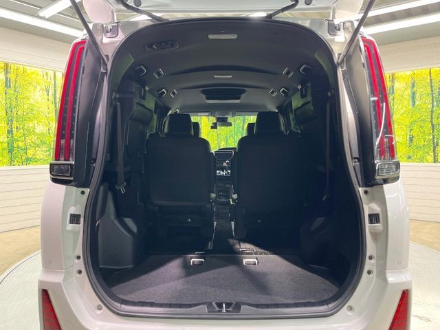 TOYOTA NOAH 2020 Image 31