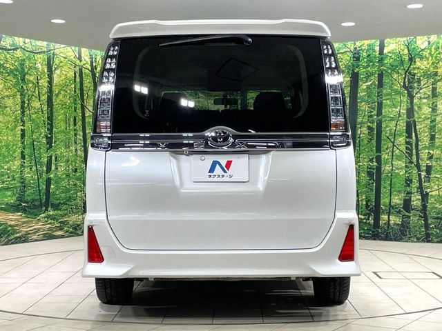 TOYOTA VOXY 2015 Image 31