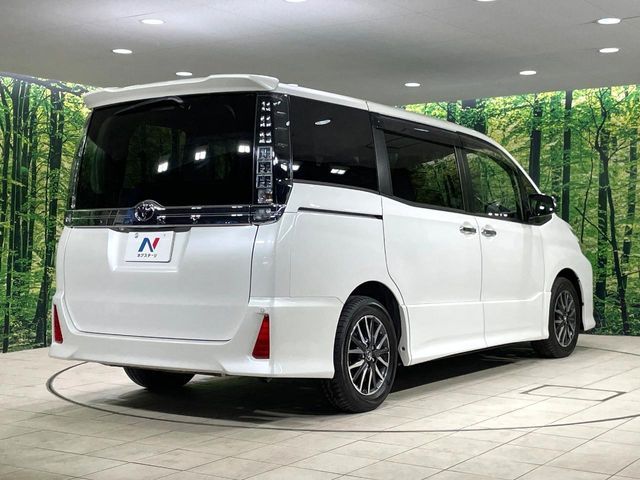 TOYOTA VOXY 2015 Image 31