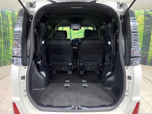 TOYOTA VOXY 2018 Image 31