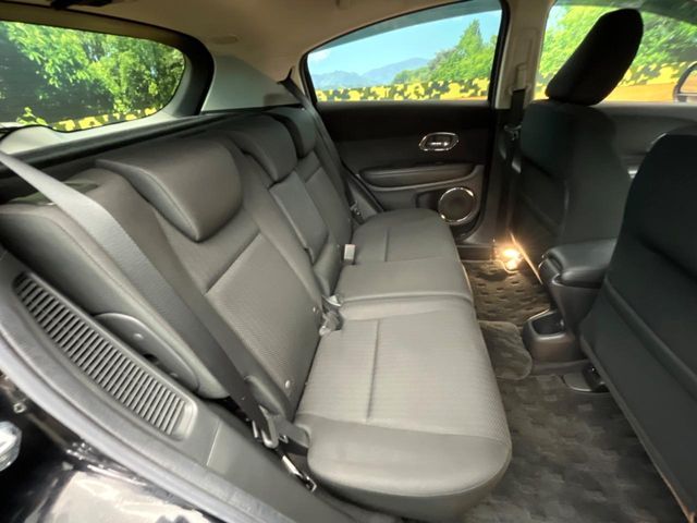 HONDA VEZEL HYBRID 2017 Image 31