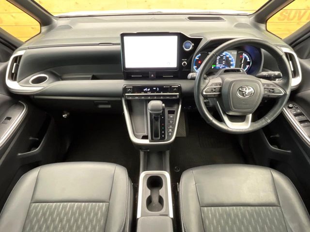 TOYOTA NOAH HYBRID 2022 Image 31