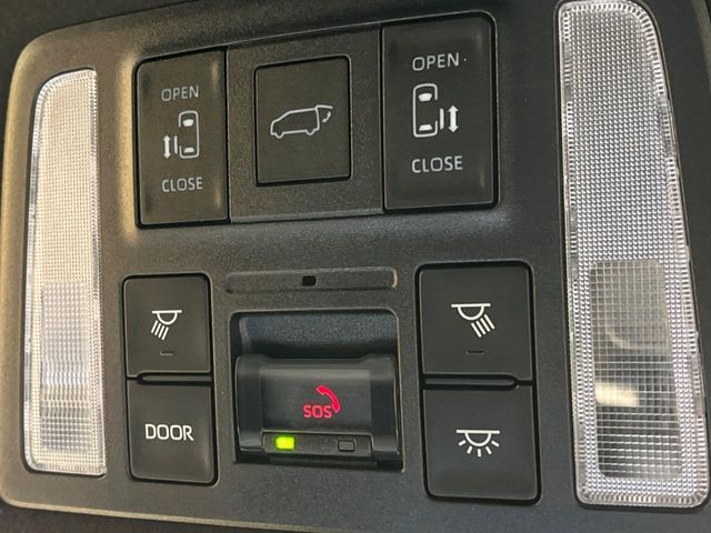 TOYOTA NOAH HYBRID 2022 Image 31