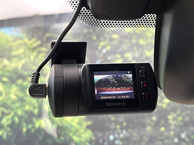 TOYOTA LEXUS NX300H 2017 Image 31