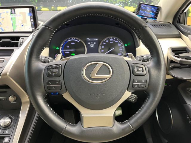 TOYOTA LEXUS NX300H 2017 Image 31