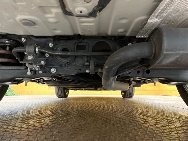 TOYOTA LEXUS NX300H 2017 Image 31