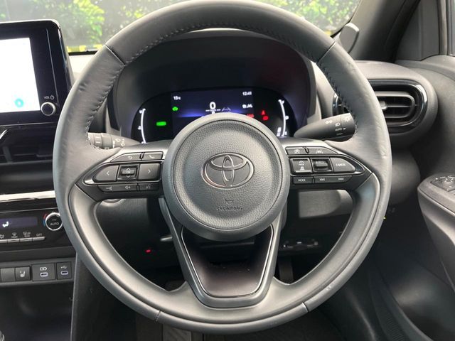 TOYOTA YARIS CROSS HYBRID 2024 Image 31