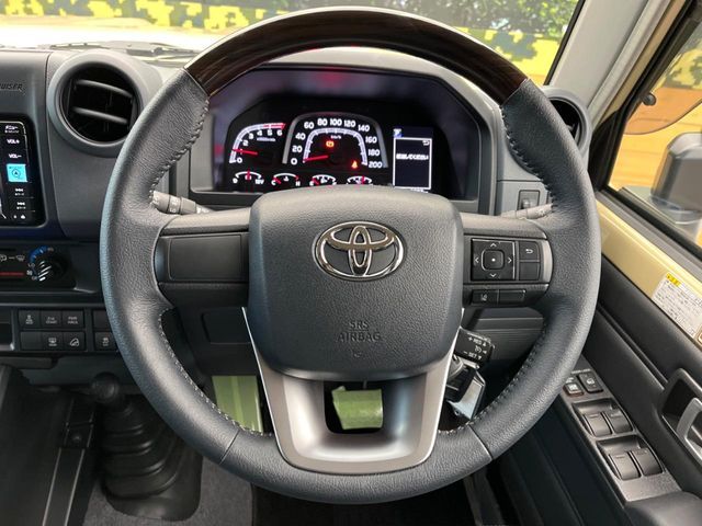 TOYOTA LANDCRUISER 70 2025 Image 31