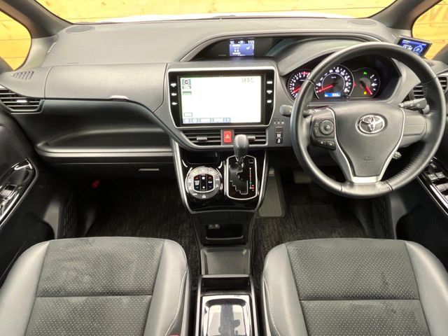 TOYOTA VOXY 2021 Image 31