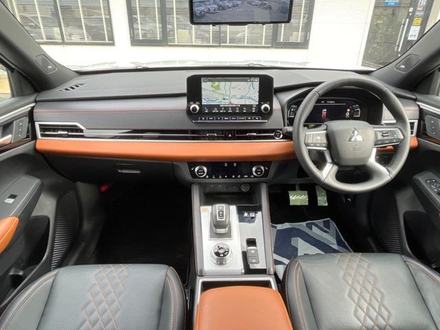 MITSUBISHI OUTLANDER PHEV 2023 Image 31