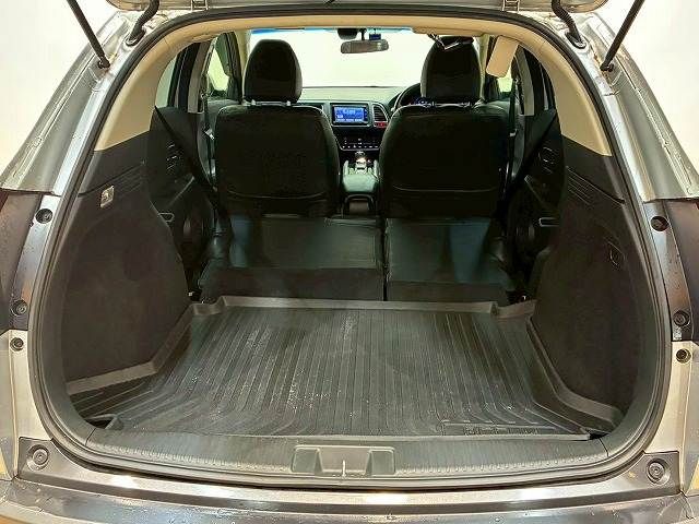 HONDA VEZEL HYBRID 2015 Image 31