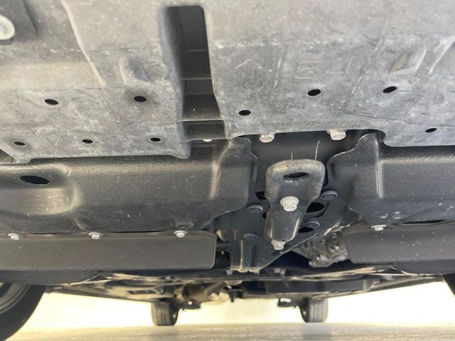 TOYOTA VOXY HYBRID 2017 Image 31