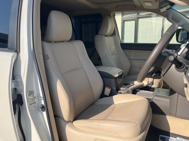 TOYOTA LANDCRUISER PRADO 2022 Image 31