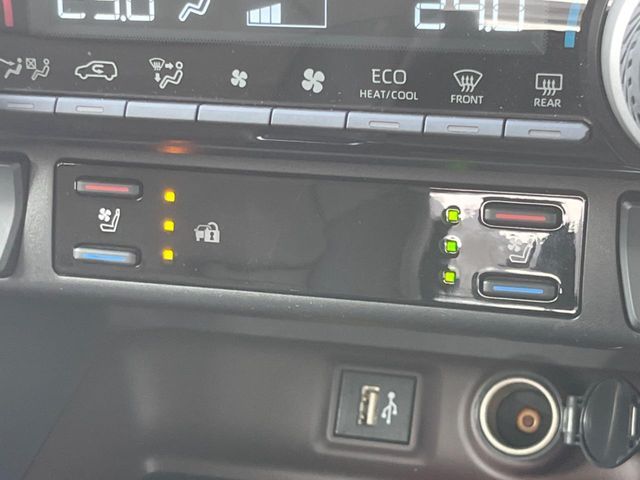 TOYOTA RAV4 HYBRID 4WD 2023 Image 31