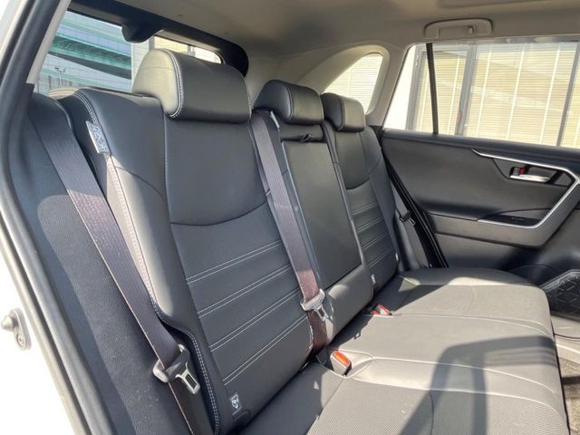 TOYOTA RAV4 HYBRID 4WD 2023 Image 31