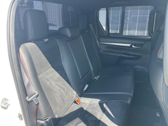 TOYOTA HILUX 4WD 2023 Image 31