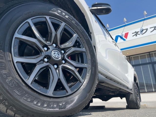 TOYOTA HILUX 4WD 2023 Image 31