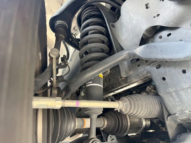 TOYOTA HILUX 4WD 2023 Image 31