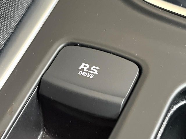 RENAULT MEGANE HATCH 2021 Image 31