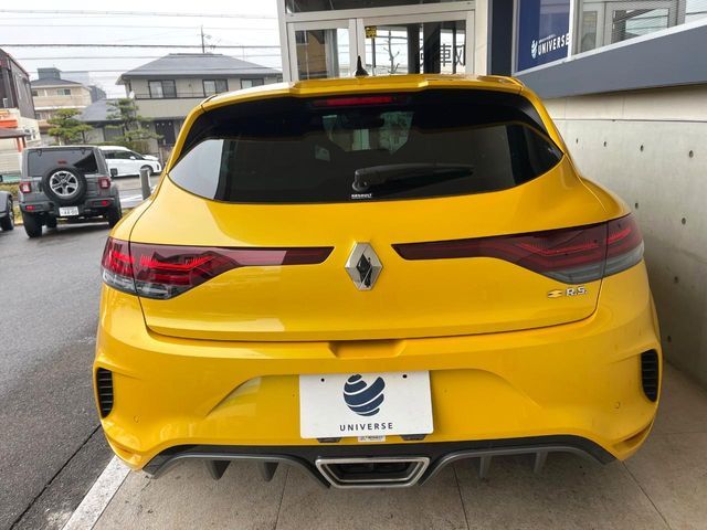 RENAULT MEGANE HATCH 2021 Image 31