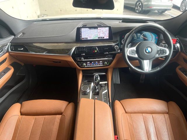 BMW 6SERIES GRAN TUR 2019 Image 31
