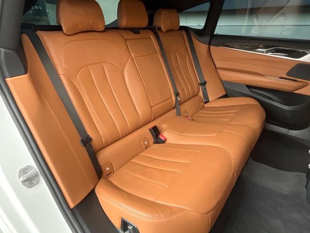 BMW 6SERIES GRAN TUR 2019 Image 31