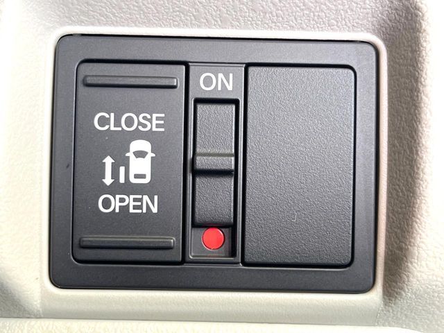 HONDA N BOX 2025 Image 31