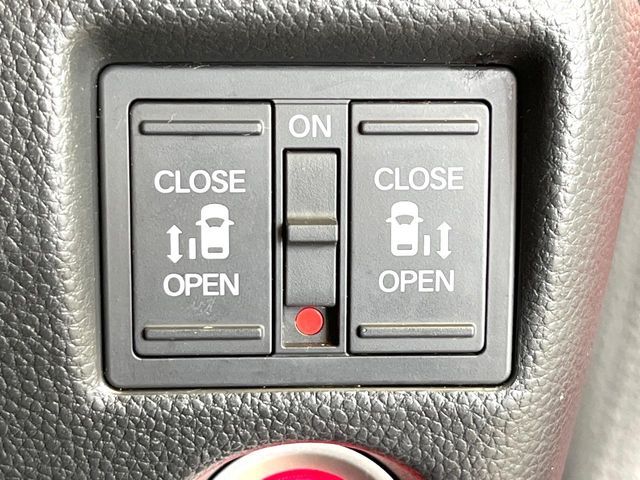 HONDA N BOX CUSTOM 2018 Image 31