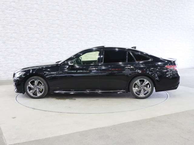 TOYOTA CROWN SEDAN HYBRID 2019 Image 31