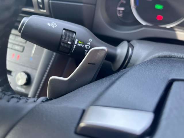 TOYOTA LEXUS RC300H 2023 Image 31