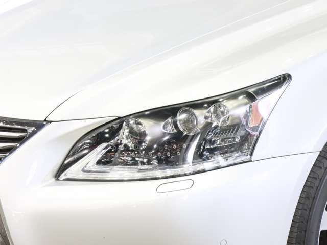 TOYOTA LEXUS LS460 2012 Image 31