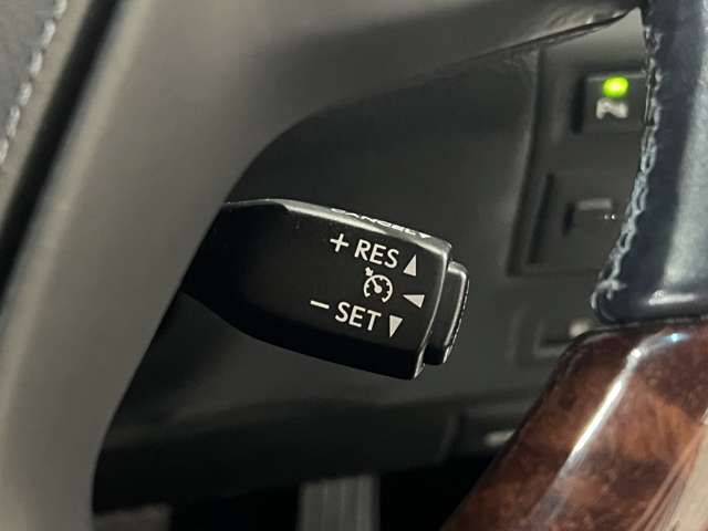 TOYOTA LEXUS LS460 2012 Image 31