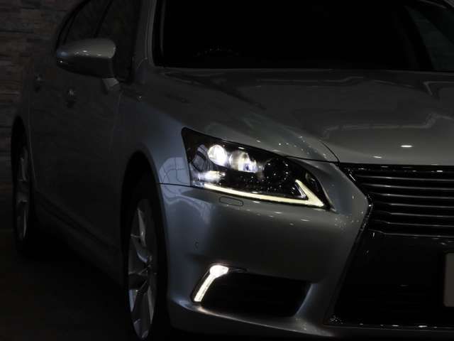 TOYOTA LEXUS LS460 2012 Image 31