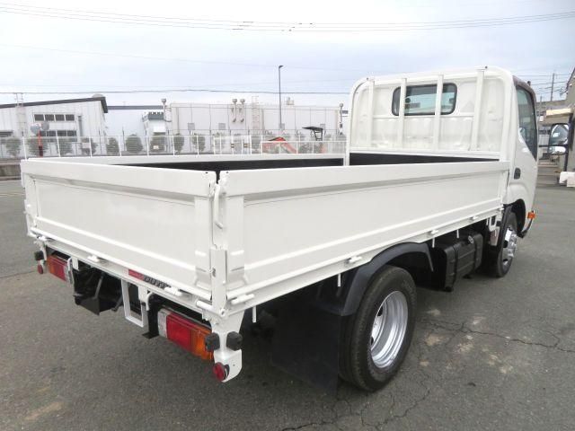 HINO DUTRO 2018 Image 31