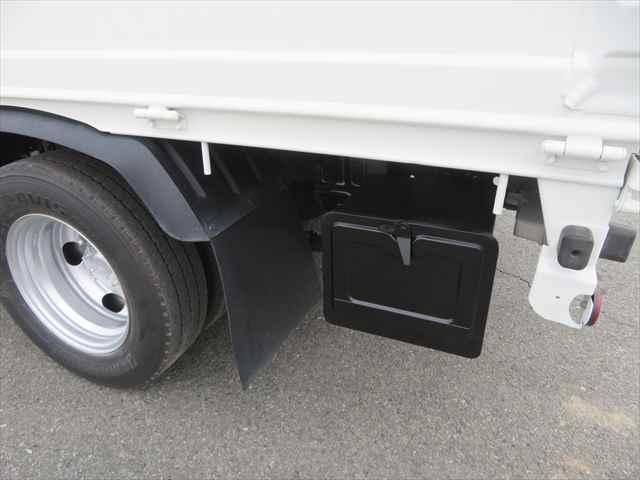 HINO DUTRO 2018 Image 31