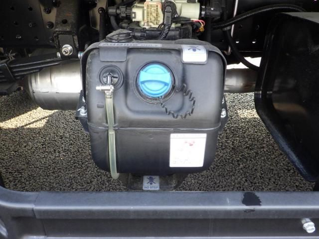 MITSUBISHI CANTER 2024 Image 31