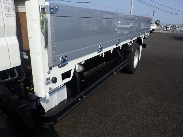 MITSUBISHI CANTER 2024 Image 31