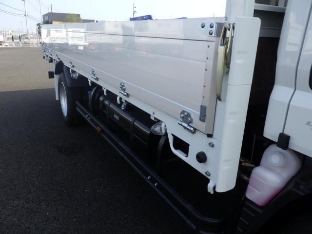 MITSUBISHI CANTER 2024 Image 31