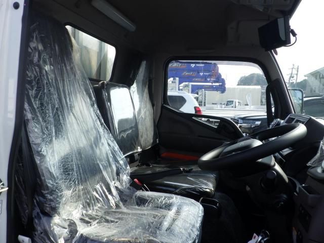 MITSUBISHI CANTER 2024 Image 31